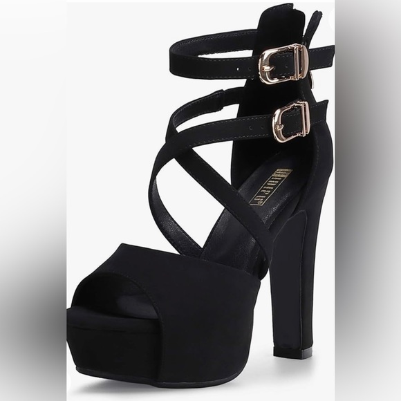 Women’s heels - Picture 1 of 2